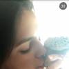 Bruna Marquezine encheu sua calopsita de beijos e mostrou o chamego em vídeo no Snapchat: 'Amor da minha vida'