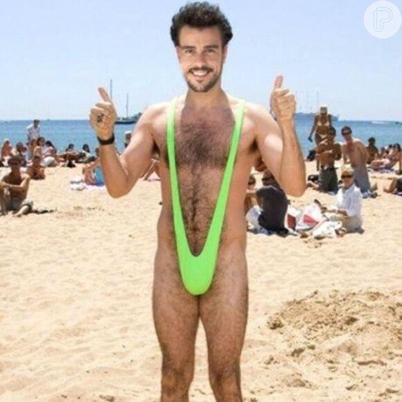 Joaquim Lopes divertiu seus seguidores ao publicar nesta sexta-feira, 24 de julho de 2015, uma foto com a tradicional sunga do personagem Borat