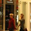 Xuxa e Sasha foram às compras na noite de segunda-feira, 27 de julho de 2015, um dia antes do aniversário da jovem. Acompanhadas por uma amiga e um segurança, mãe e filha chamaram a atenção dos fãs