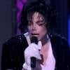 Luva que pertenceu a Michael Jackson será leiloada nesta quinta-feira, 28 de julho de 2015. O valor inicial é de US$ 20 mil, cerca de R$ 67 mil