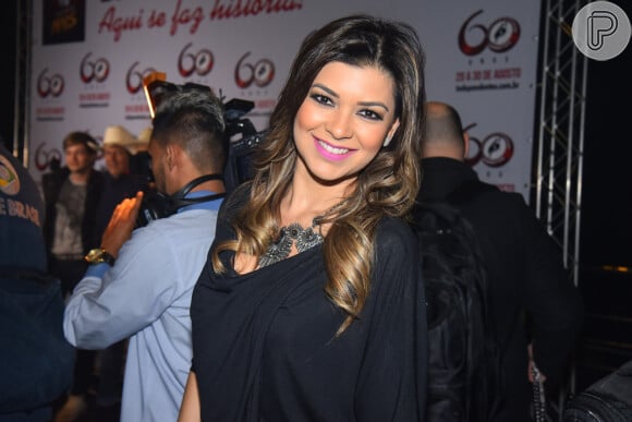 Amanda Françoso também foi ao lançamento da 60ª Festa do Peão de Barretos em São Paulo, nesta quarta-feira, 30 de julho de 2015