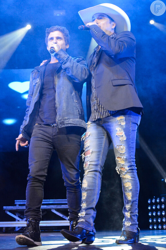 Edson & Hudson cantaram no lançamento da 60ª Festa do Peão de Barretos em São Paulo