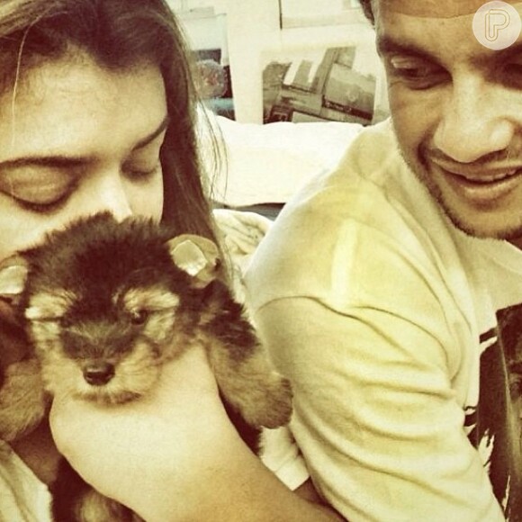 Preta Gil publica foto com o ex-marido, Carlos Henrique Lima, após anunciar término do namoro com o modelo Thiago Tenório, em 5 de julho de 2013