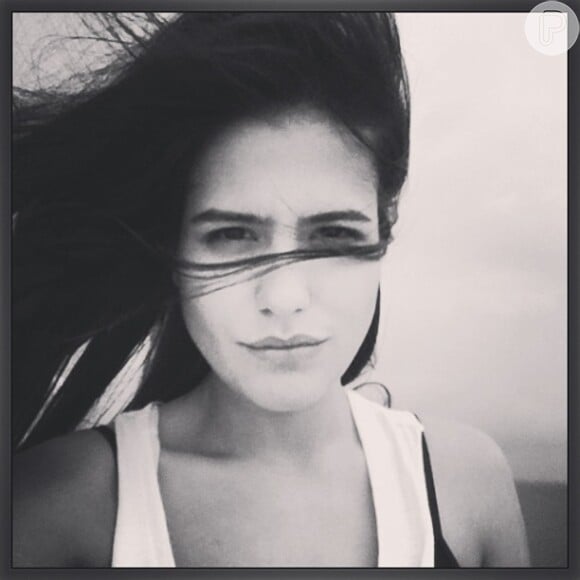 Antonia Morais exibe os cabelos ao vento de Miami, nos Estados Unidos