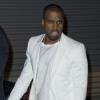 O rapper Kanye West tem seis dentes encapados na arcada inferior com ouro e pedras preciosas