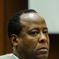 Conrad Murray, o médico de Michael Jackson, quer processar a família do cantor