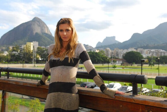 Fernanda Lima vai fazer uma participação na novela 'Sangue Bom', informou o jornal 'Diário de S. Paulo' nesta sexta-feira, 26 de julho de 2013