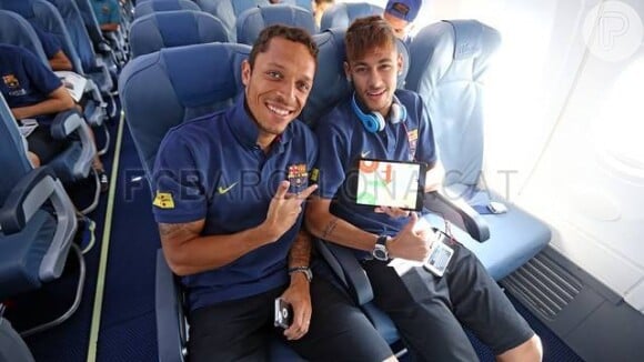 Neymar viaja com o Barcelona para sua estreia oficial no time catalão