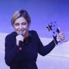 Carminha venceu o troféu de melhor atriz no Prêmio Extra de Televisão 2012 no dia 27 de novembro