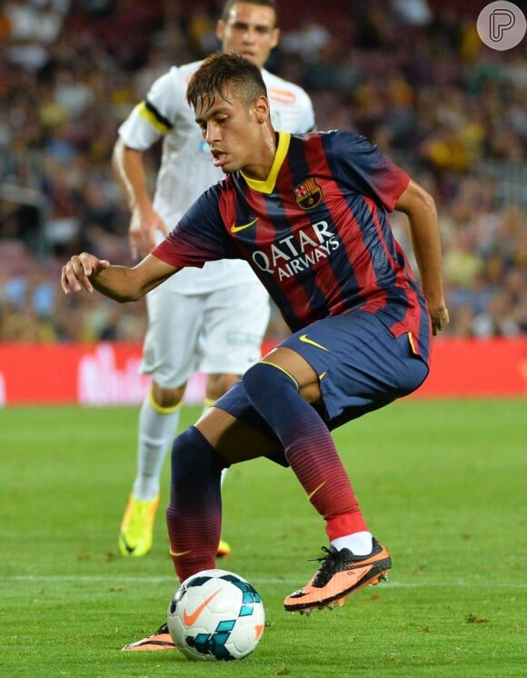 Neymar é conhecido no futebol pelso dribles e a capacidade técnica em campo