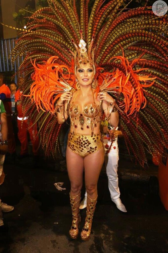 Antonia Fontenelle será rainha de bateria da Caprichosos de Pilares no Carnaval 2016 do Rio de Janeiro