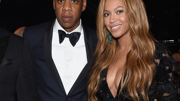 Jay-Z traiu Beyoncé com Rihanna, diz biografia não autorizada