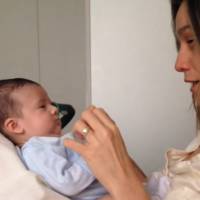 Fernanda Gentil brinca de hipnotizar o filho, Gabriel, para dormir. Veja vídeo!