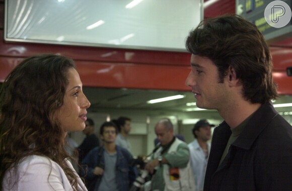 A última novela de Rodrigo Santoro foi 'Mulheres Apaixonadas', em 2003, na qual fazia par romântico com Camila Pitanga