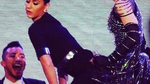 Katy Perry rouba a cena em show de Madonna com dancinha sensual no palco