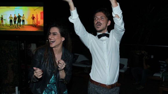 Cleo Pires dança com estilista inglês em festa de lançamento de coleção no Rio