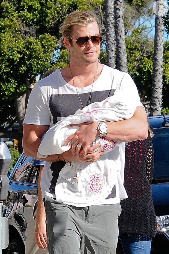 Chris Hemsworth costuma ser flagrado em momentos paizão com sua única  filha, India