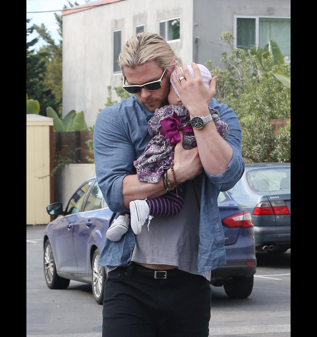 O Segredo de Alexander (AMOSTRA)  Chris hemsworth, Chris hemsworth thor,  Hemsworth