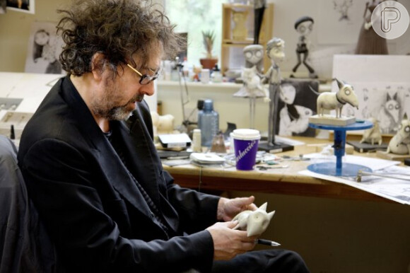 Tim Burton é uma figura presente nos estúdios de criações de seus desenhos animados. O último lançado foi 'Frankenweenie', em 2012