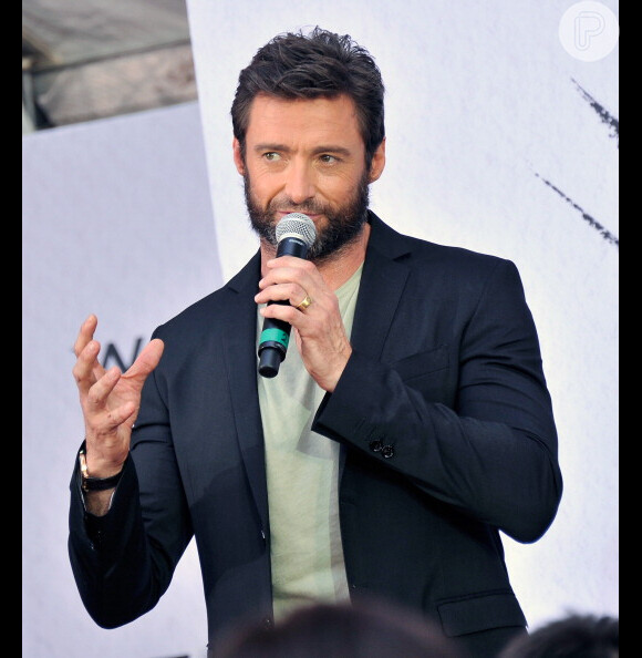 Hugh Jackman participa de evento de promoção do filme 'Wolverine'