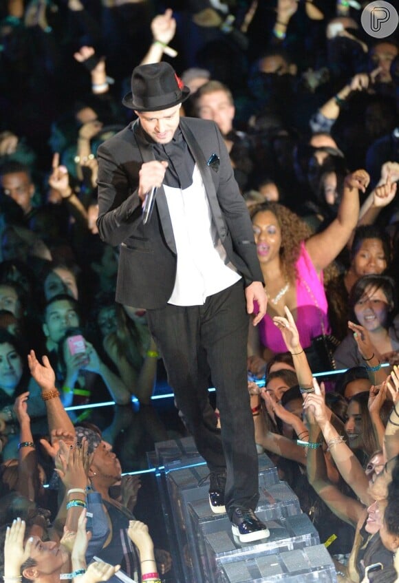 Justin Timbelake apresenta seus maiores sucessos no VMA 2013