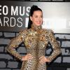 Katy Perry escolhe vestido em animal print para o VMA 2013