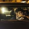 Com os apartamentos ocupdos por seus respectivos cônjuges, Patrícia (Maria Casadevall) e Michel (Caio Castro) se pegam dentro do carro, em cena de 'Amor à Vida'