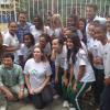 Fergie posou com crianças do Solar Meninos de Luz: 'Meus novos amigos brasileiros'