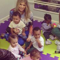 Fergie doa US$ 50 mil para projeto Meninos de Luz em comunidades do Rio