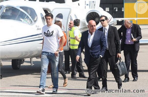 Kaká chegou ao clube para fazer exames médicos