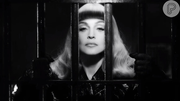 Madonna divulga lançamento do "Projeto Secreto" com o fotógrafo Steven Klein, 24 de setembro de 2013 e questiona: 'O que a liberdade significa para você?'