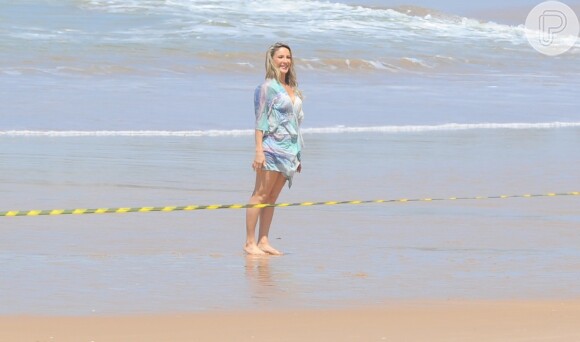Claudia Leitte também participou de um ensaio na praia do Forte