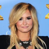 Demi Lovato participa da première de 'The X Factor' ao lado de Simon Cowell