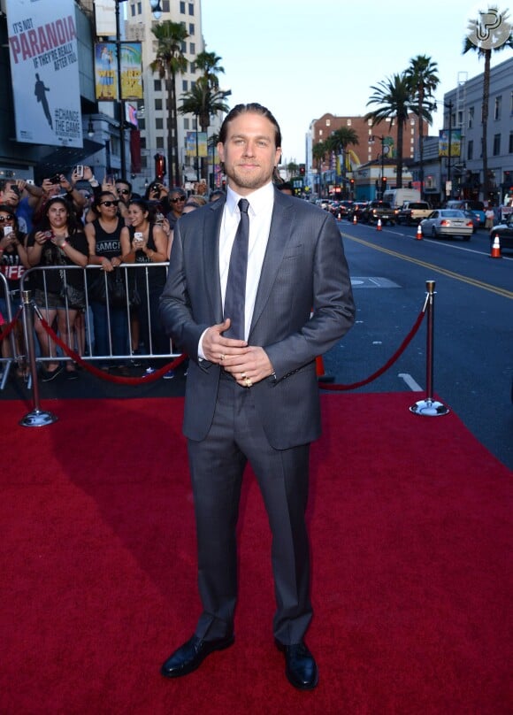 Charlie Hunnam, ator que viverá o Dr. Christian Grey em 'Cinquenta Tons de Cinza', revela que não tem pudor com as cenas de sexo explícito que terá que fazer no longa