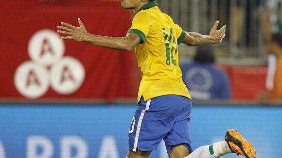 Neymar comemora vitória contra Portugal com torcida de Michel Teló: 'Feliz!'