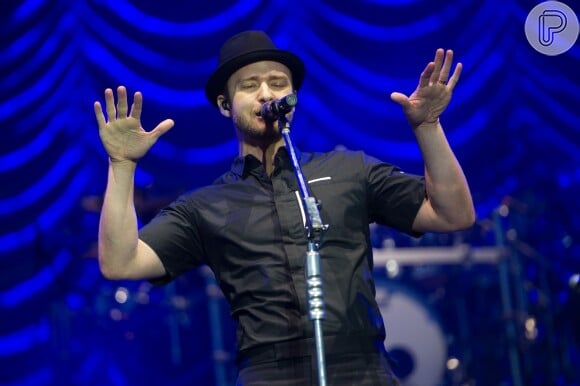 Justin Timberlake usa um figurino social durante os shows da 'The 20/20 Experience World Tour'. Esta é a segunda vez que ele vem ao Brasil. A primeira foi em 2001 com o grupo N'Sync