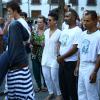 Alicia Keys levou o filho, Egypt, para assistir uma apreentação de capoeira neste sábado, em 14 de setembro de 2013