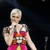 Jessie J se apresentou com look futurista no show do dia 15 de setembro de 2013