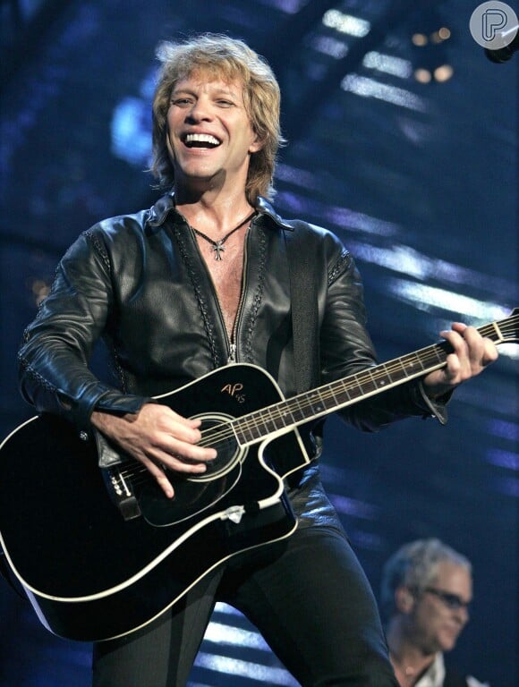 Jon Bon Jovi e sua banda, o Bon Jovi, desembarcam no Brasil para duas apresentações. Uma no Rock in Rio na noite desta sexta-feira, 20 de setembro de 2013, e outra em São Paulo, no próximo dia 22. Esta é a terceira vez que o grupo vem ao país