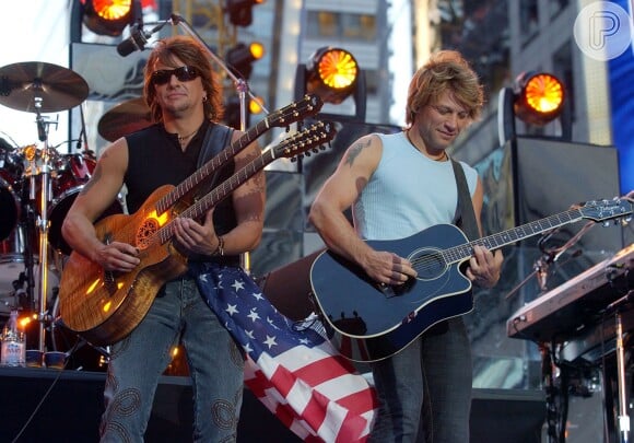 Richie Sambora e Bon Jovi. O guitarrista foi demitido da turnê da banda em abril deste ano, mas alegou 'problemas pessoais' ao anunciar o seu  afastamento