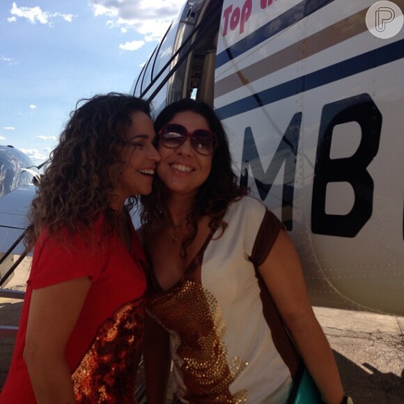 Daniela Mercury e Malu Verçosa vão passar a lua de mel em Fernando de Noronha, no Nordeste do país. Elas vão ficar cinco dias no arquipélago