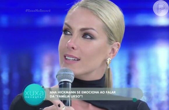 Ana Hickmann se emocionou com declaração de amor do marido, Alexandre Corrêa, no 'Programa Xuxa Meneghel', desta segunda-feira, 22 de fevereiro de 2016