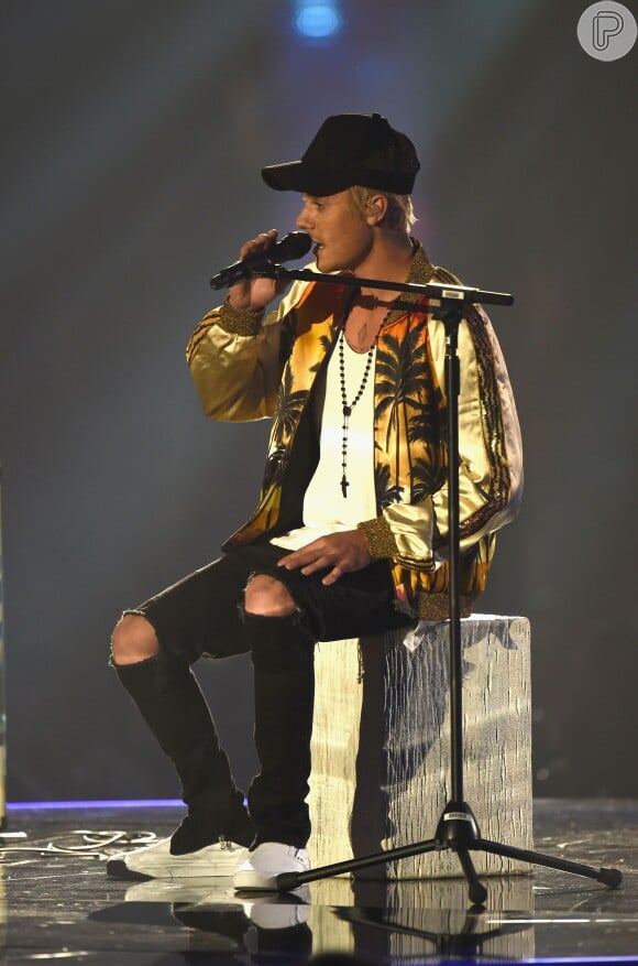 Justin Bieber se apresentou no Brit Awards em Londres nesta quarta-feira, 24 de fevereiro de 2016