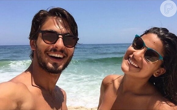Em dezembro de 2015, Giulia e Brenno posaram para uma foto na praia, o que gerou muitos comentários entre os fãs