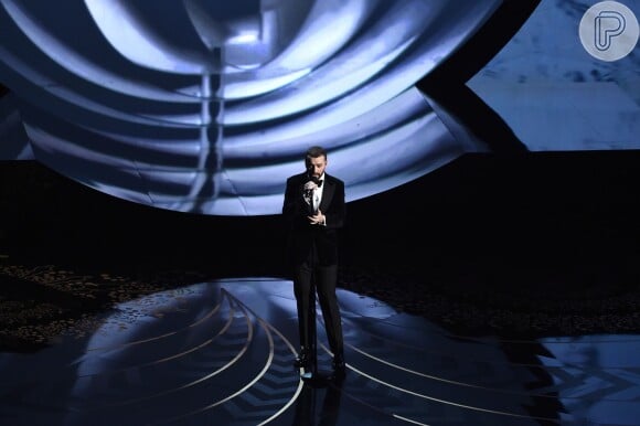 Sam Smith cantou 'Writings on the wall' no Oscar no último domingo (29)