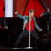 Bon Jovi investiu na performance dançando durante apresentação