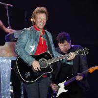 Rock in Rio: Nickelback canta sucessos e Bon Jovi fecha noite com beijo em fã