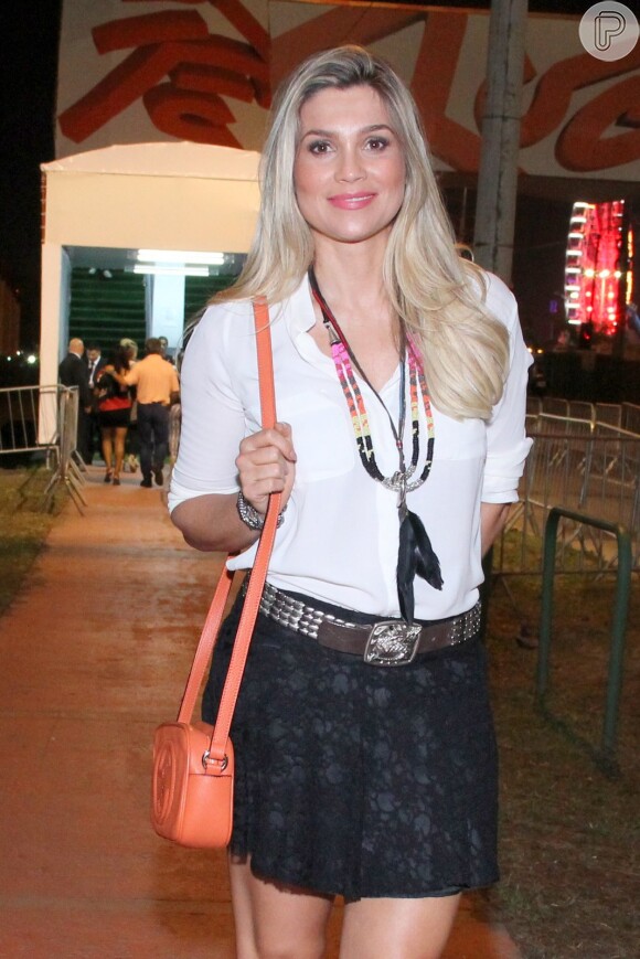 A atriz Flávia Alessandra marcou presença em mais um dia de Rock in Rio