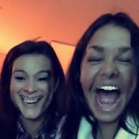 Bruna Marquezine e Fernanda Souza brincam com aplicativo que troca rosto. Vídeos