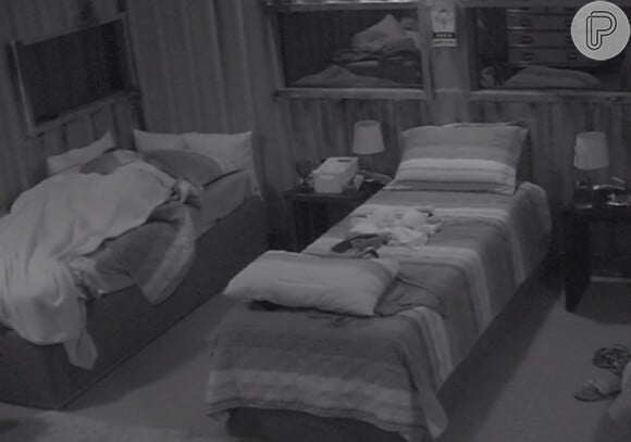 Ana Paula dormia em um dos quartos do 'BBB16' no começo desta manhã, 3 de março de 2016